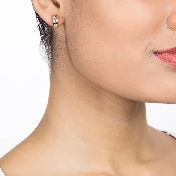 BRINCO MEIA ARGOLA BANHADO A OURO 18K - Image 2